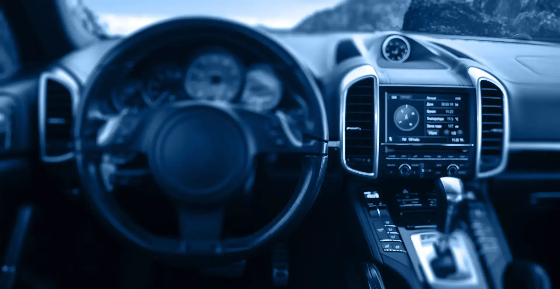 Ein Blick ins Cockpit eines Fahrzeugs