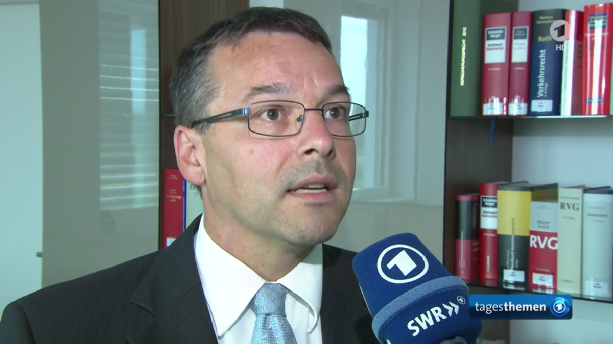 Rechtsanwalt Ralph Sauer in ARD Tagesthemen Dieselgipfel