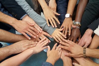 Betriebsräte in einer Teamsitzung