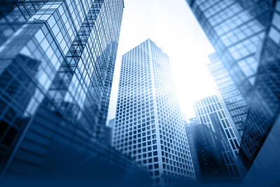 mehrere hohe Bankengebäude