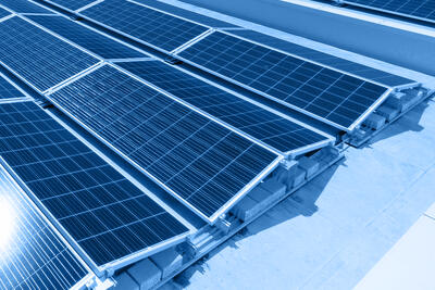 Teilansicht einer Photovoltaik Anlage