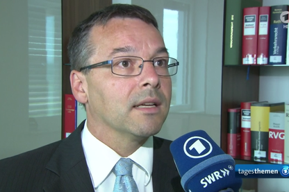 Rechtsanwalt Ralph Sauer in ARD Tagesthemen Dieselgipfel